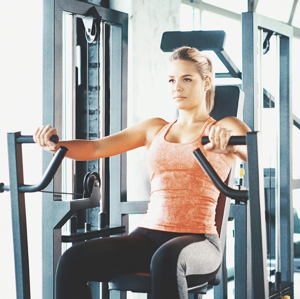Bài Tập Với Máy Đẩy Ngực (Chest Press Machine)